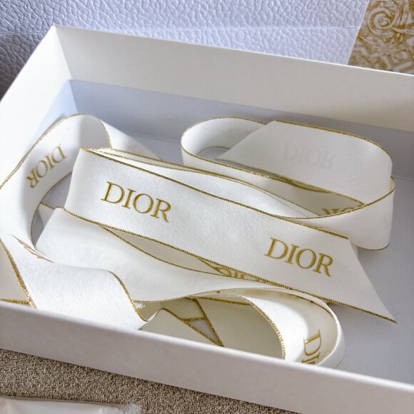 BRAND NEW DIOR CHRISTMAS STAR WITH FULL PACKAGING - Picture 9 of 12